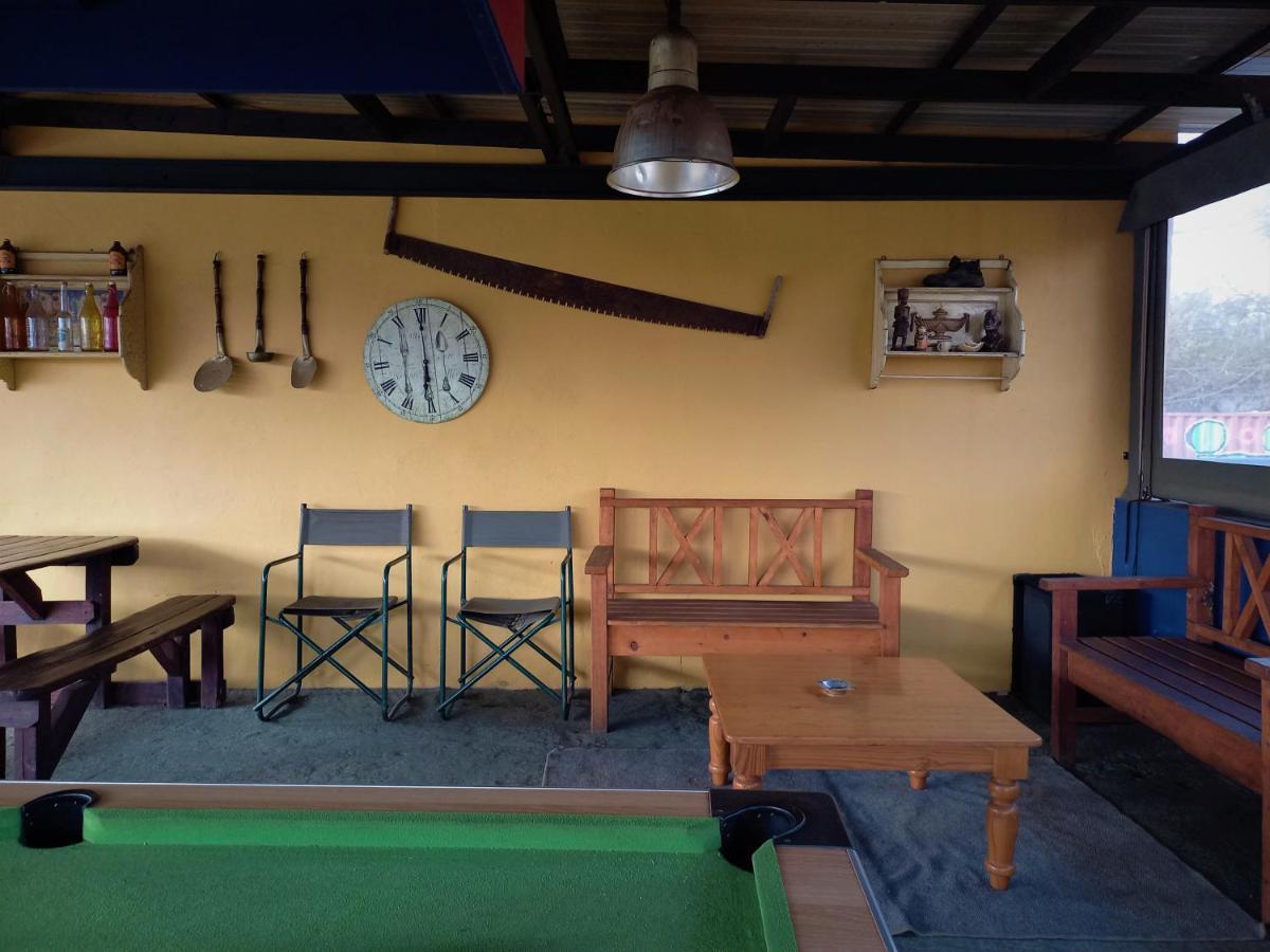 Hostel Backpackers Connection @ Jnb Airport Benoni Exterior foto