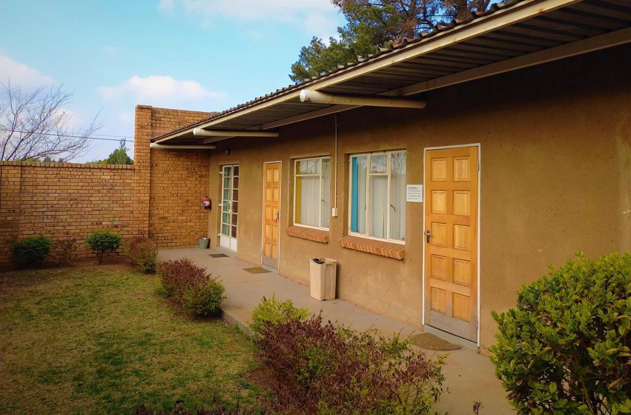 Hostel Backpackers Connection @ Jnb Airport Benoni Exterior foto