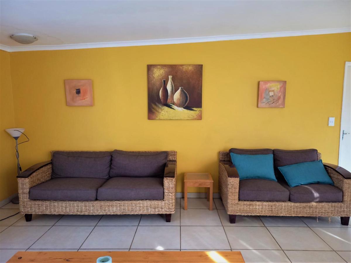 Hostel Backpackers Connection @ Jnb Airport Benoni Exterior foto
